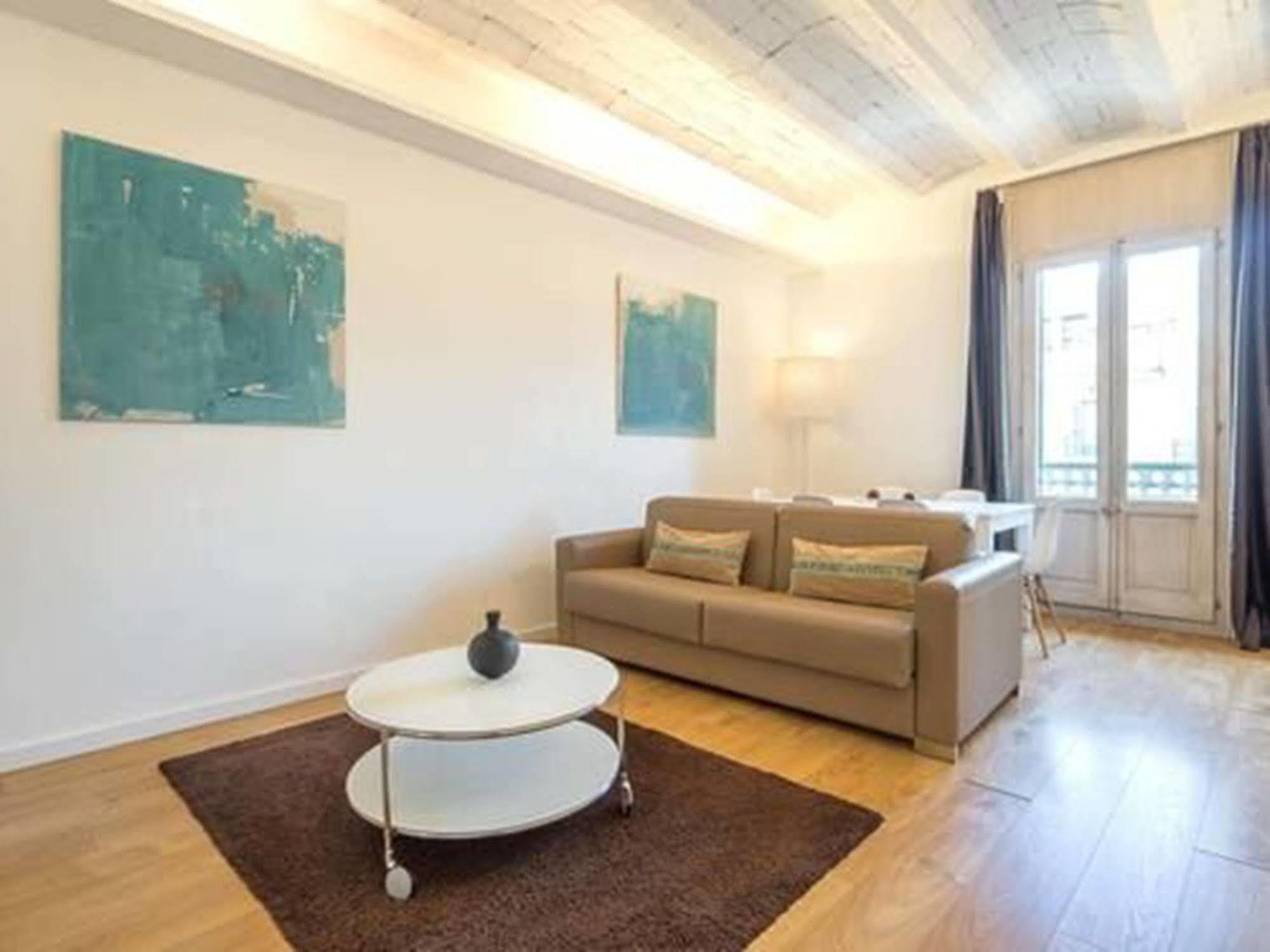 Rent Top Apartments Near Plaza De Catalunya Barcelona Exterior foto